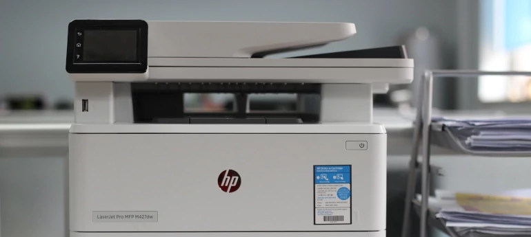 'Bild von einem HP Drucker im Büro'
